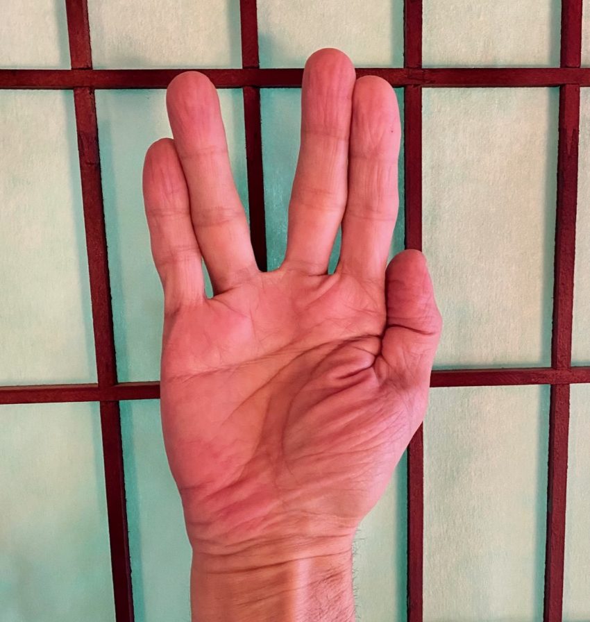 Live Long & Prosper hand sign